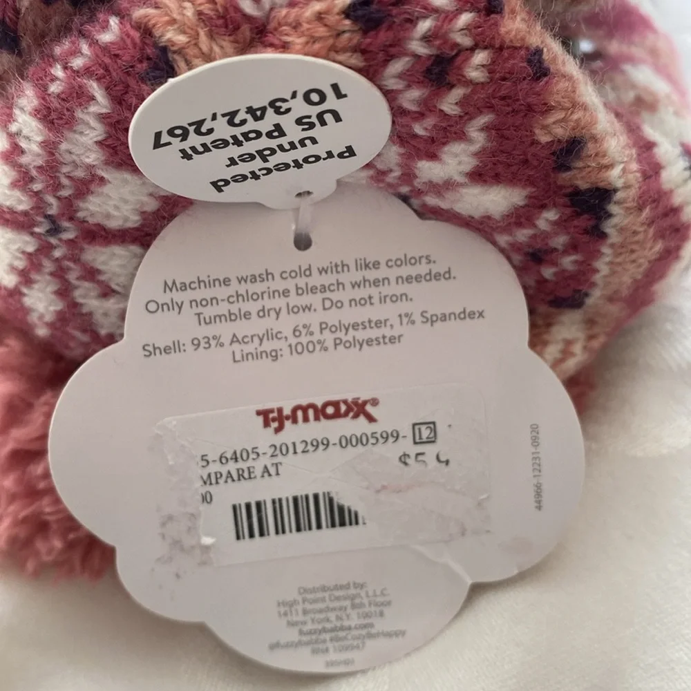 Fuzzy Baba Slipper Socks Pink & white Aztec Pattern NWT